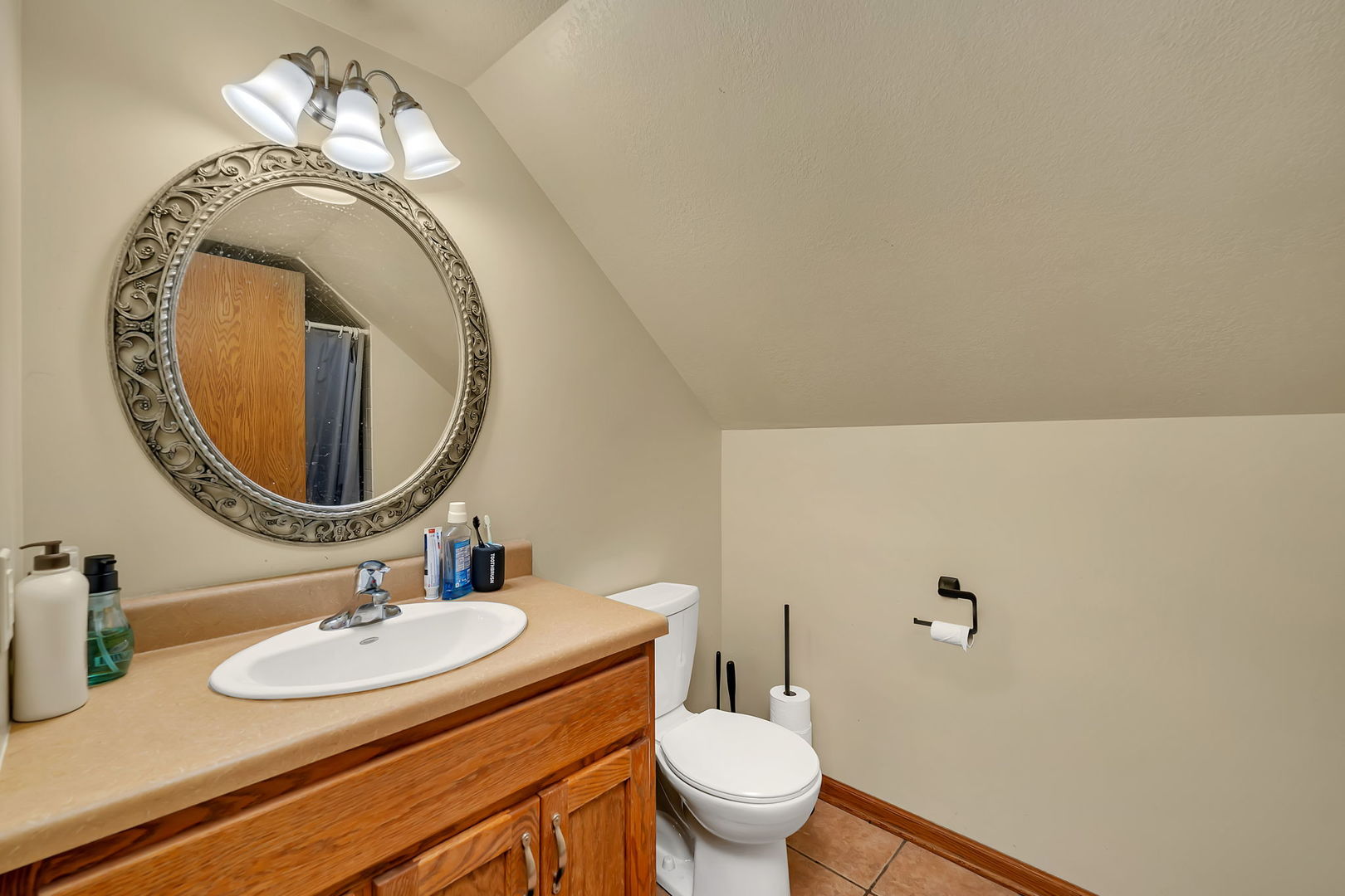 741 E Illinois Avenue, Morris, IL 60450