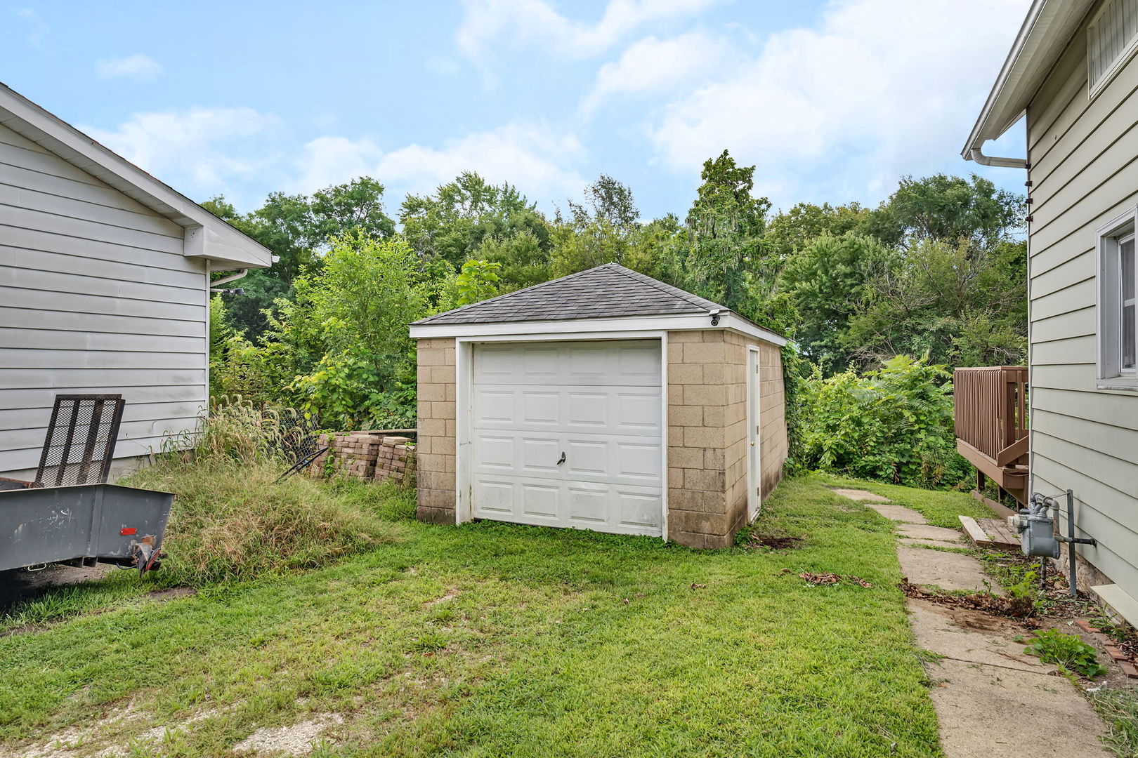 741 E Illinois Avenue, Morris, IL 60450