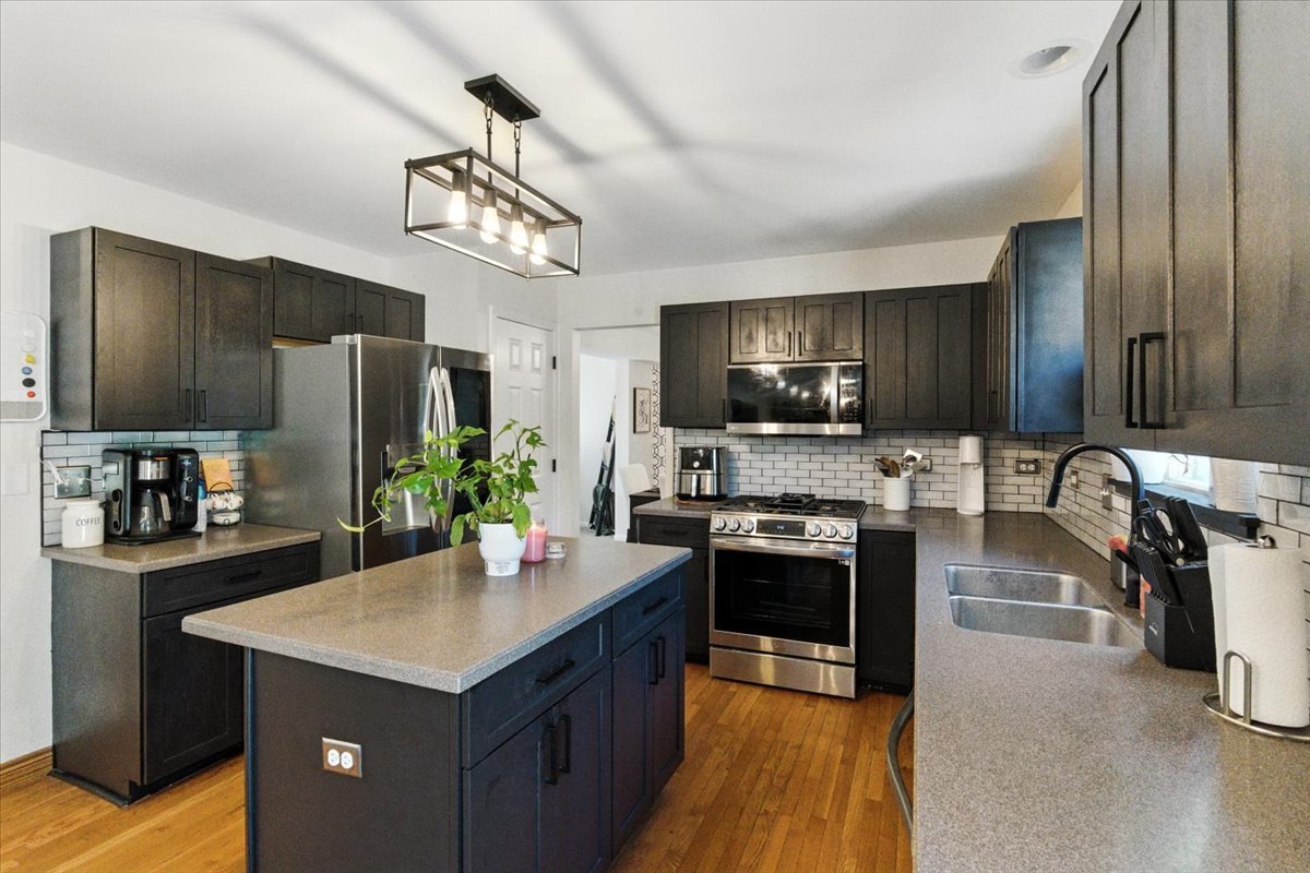 4111 Phillip Drive, Zion, IL 60099