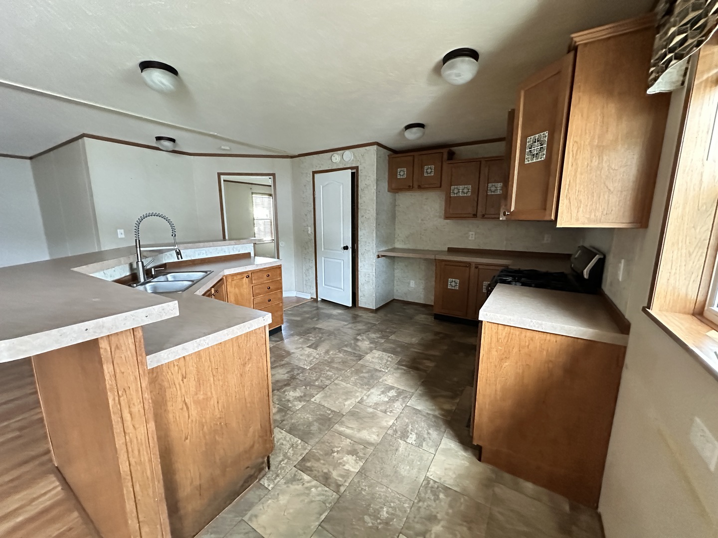 319 Avenue F, Bloomington, IL 61704