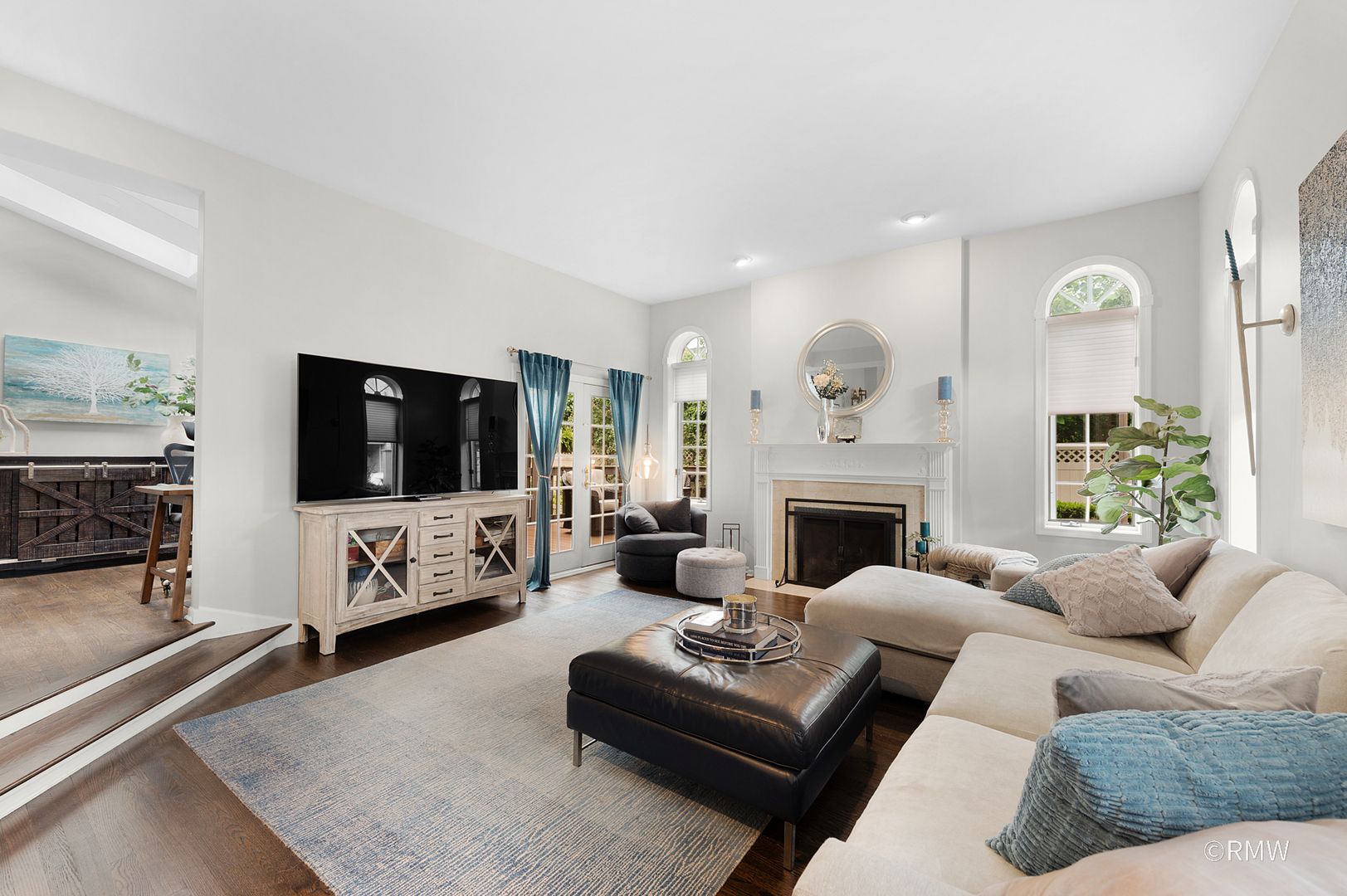 115 W SEMINOLE Avenue, Elmhurst, IL 60126