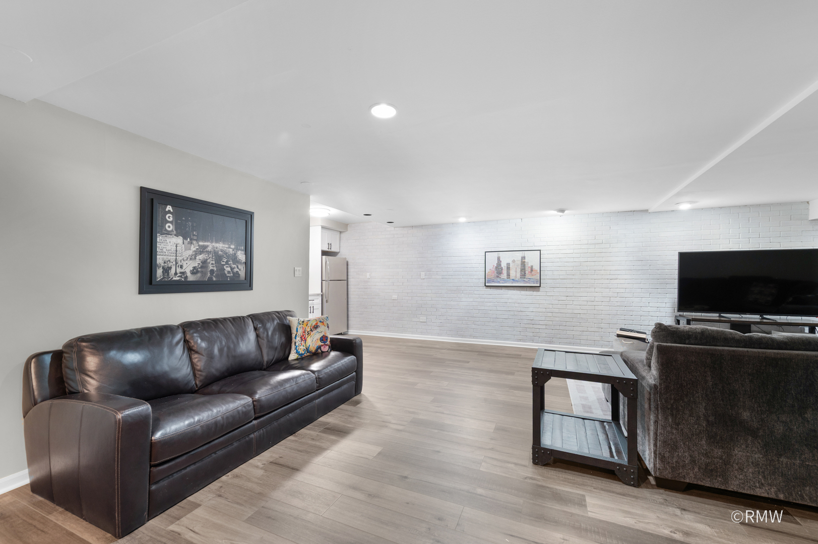 115 W SEMINOLE Avenue, Elmhurst, IL 60126