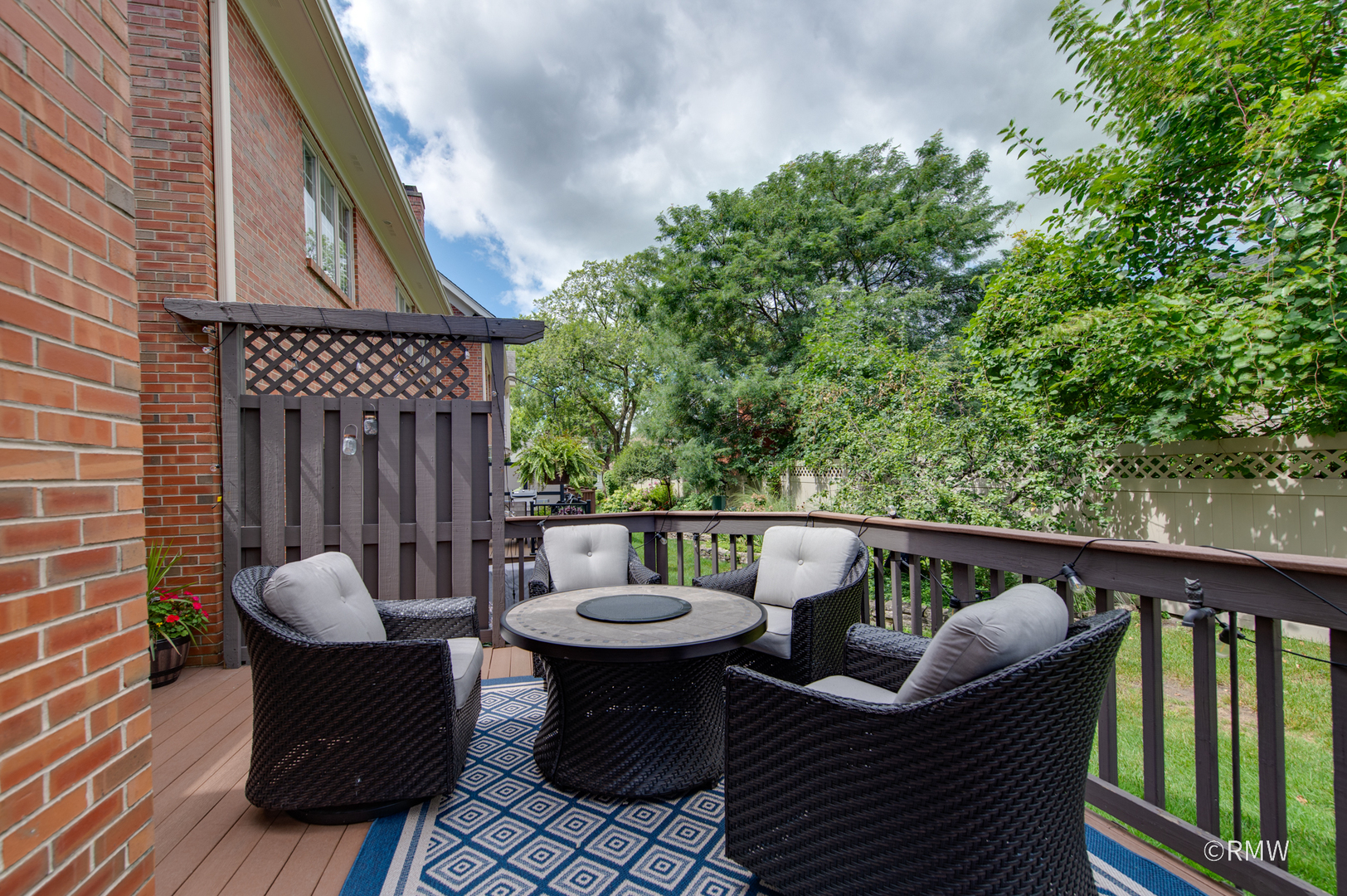115 W SEMINOLE Avenue, Elmhurst, IL 60126