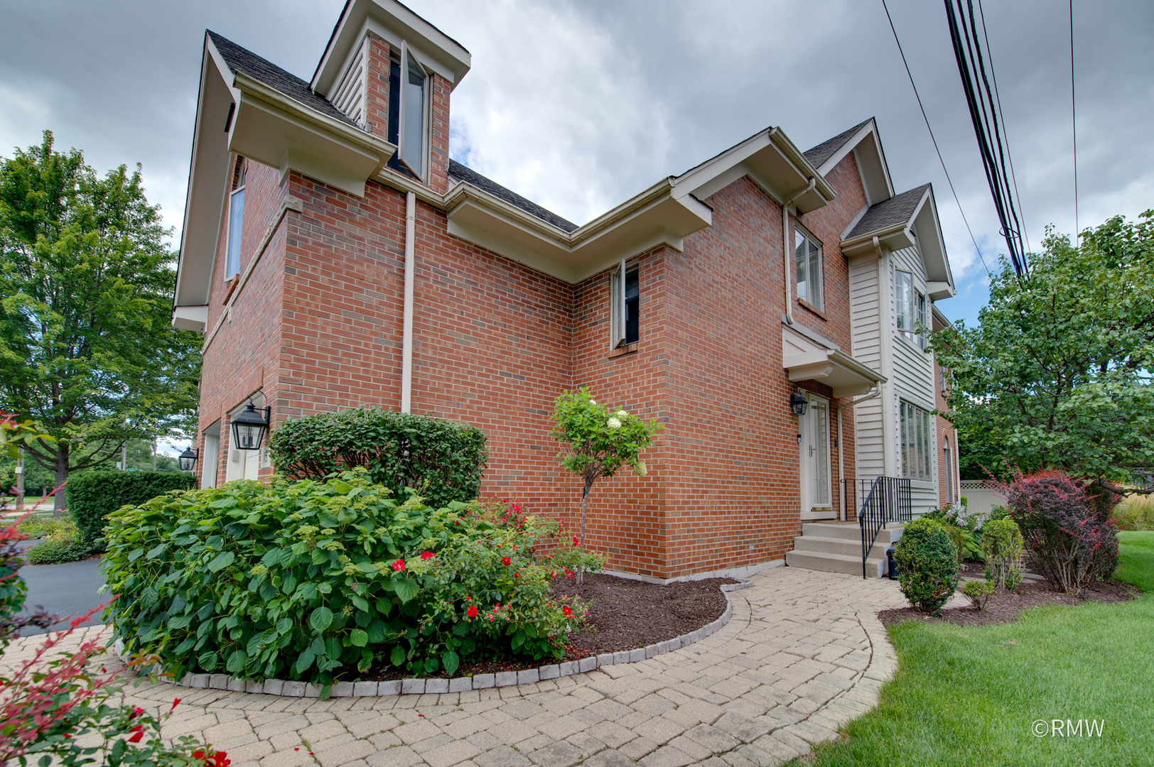 115 W SEMINOLE Avenue, Elmhurst, IL 60126