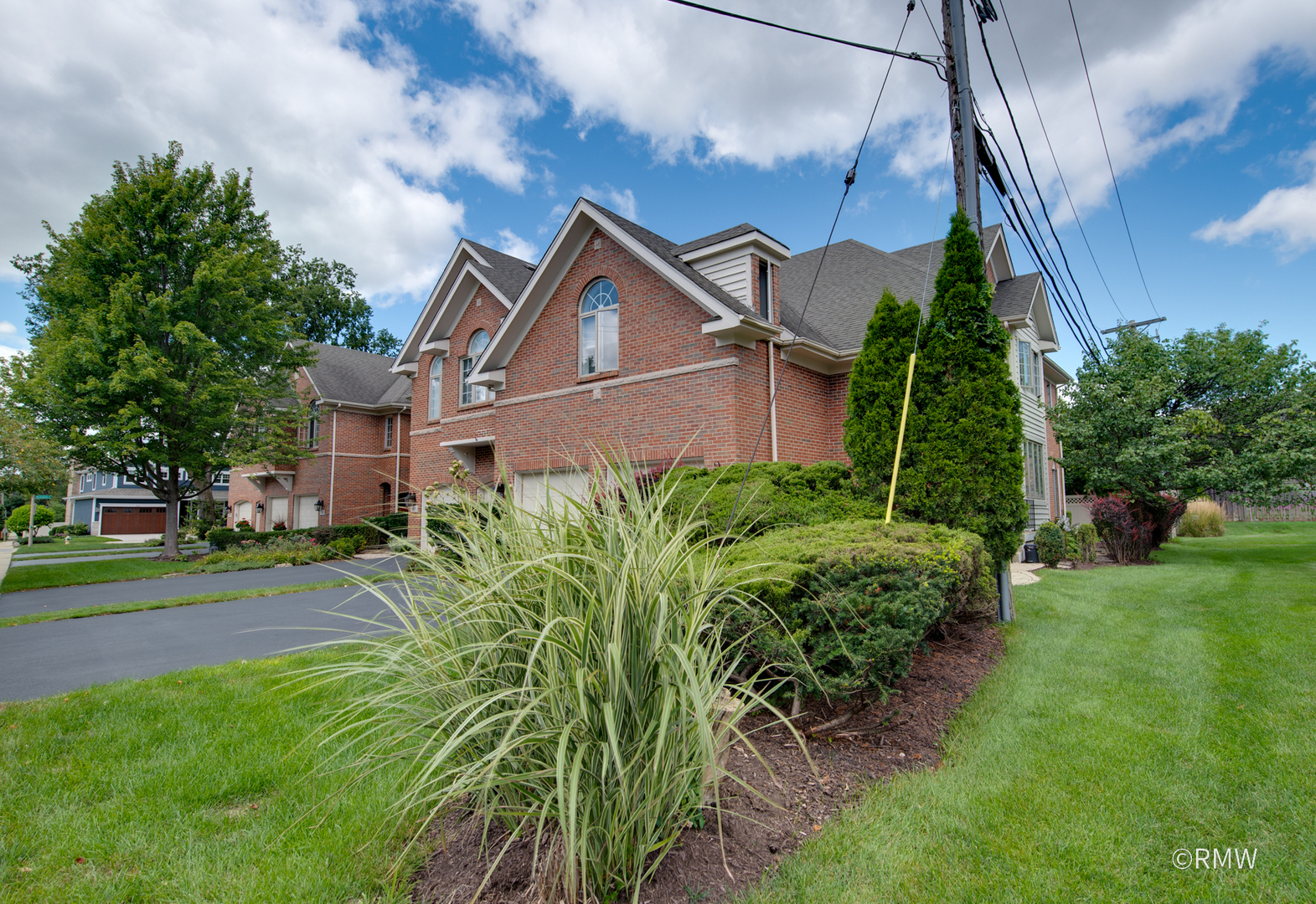 115 W SEMINOLE Avenue, Elmhurst, IL 60126