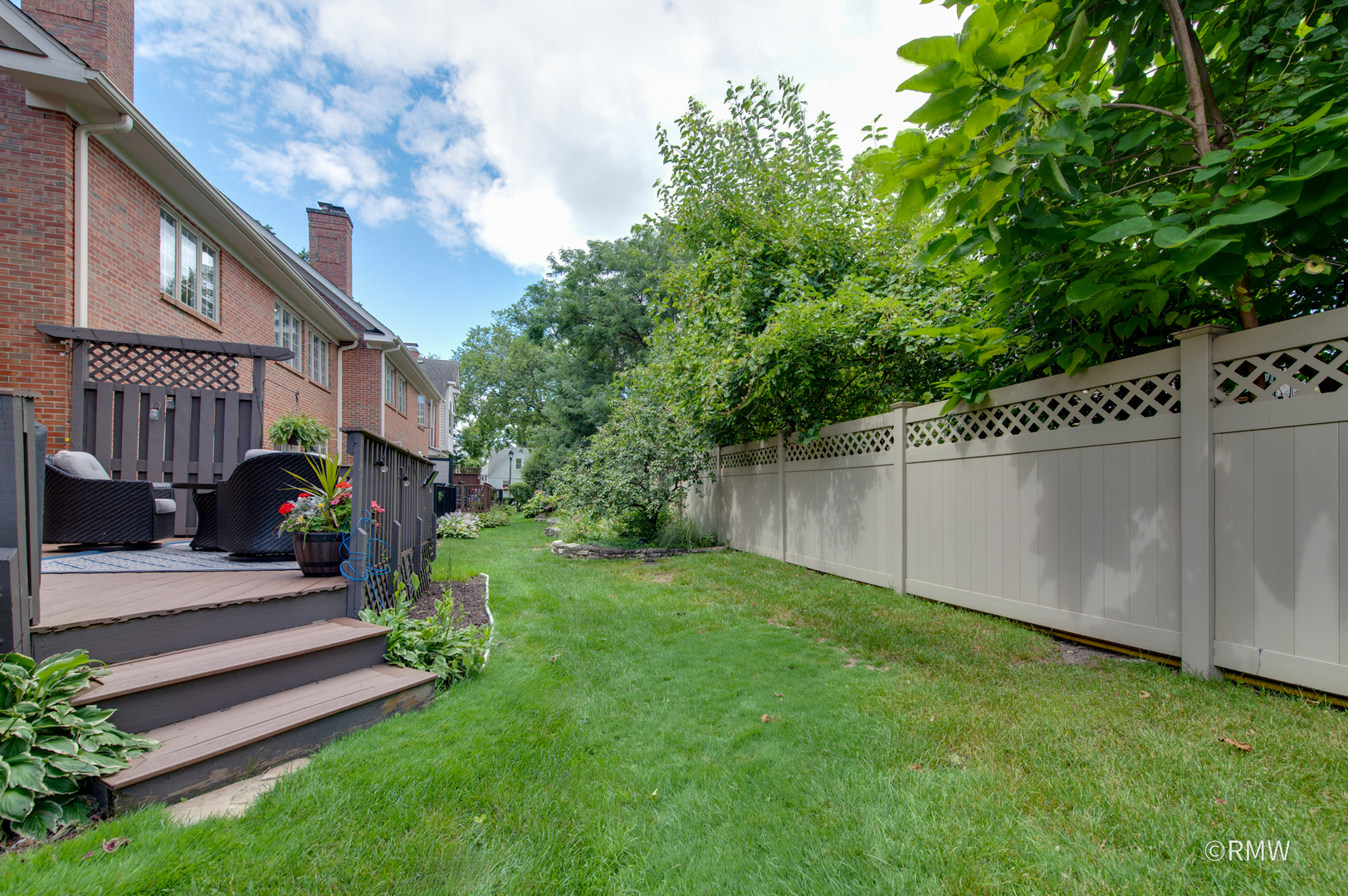 115 W SEMINOLE Avenue, Elmhurst, IL 60126