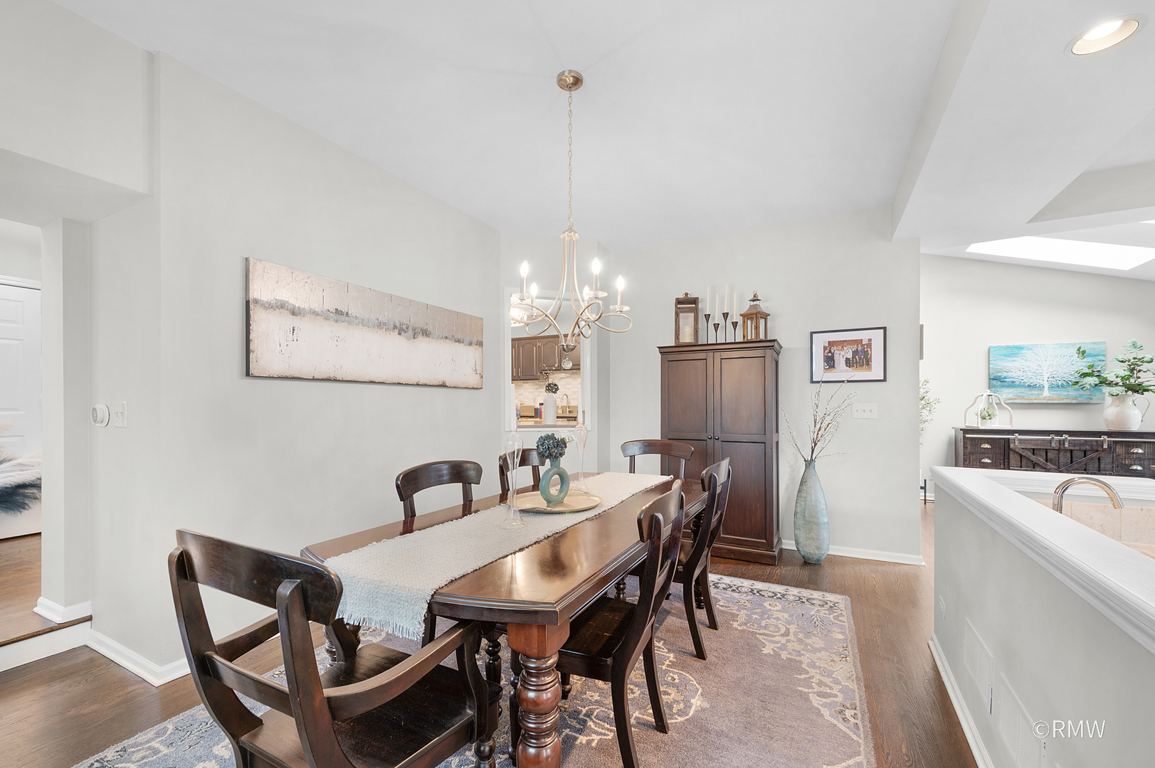 115 W SEMINOLE Avenue, Elmhurst, IL 60126