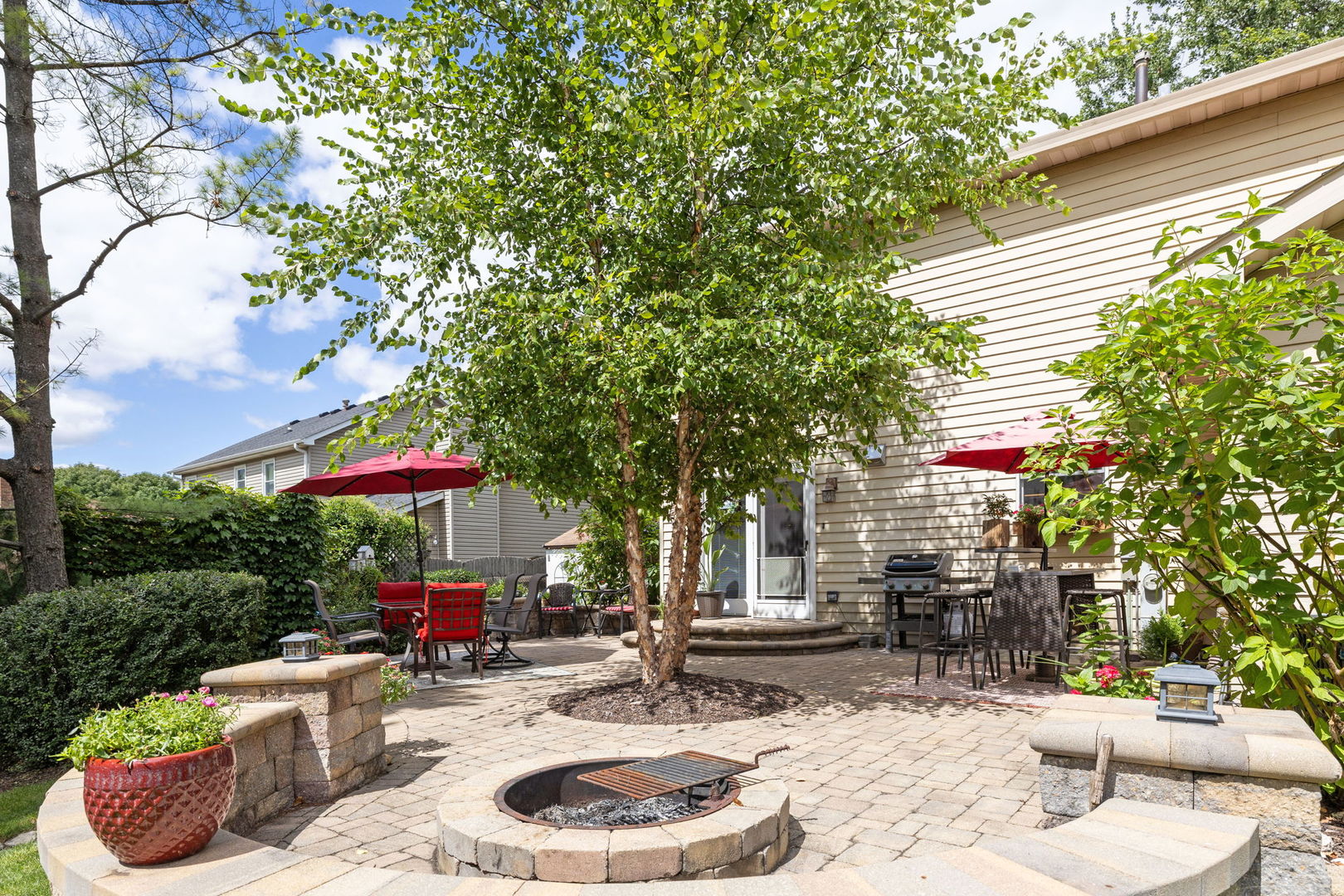 1104 Hyde Park Lane, Naperville, IL 60565