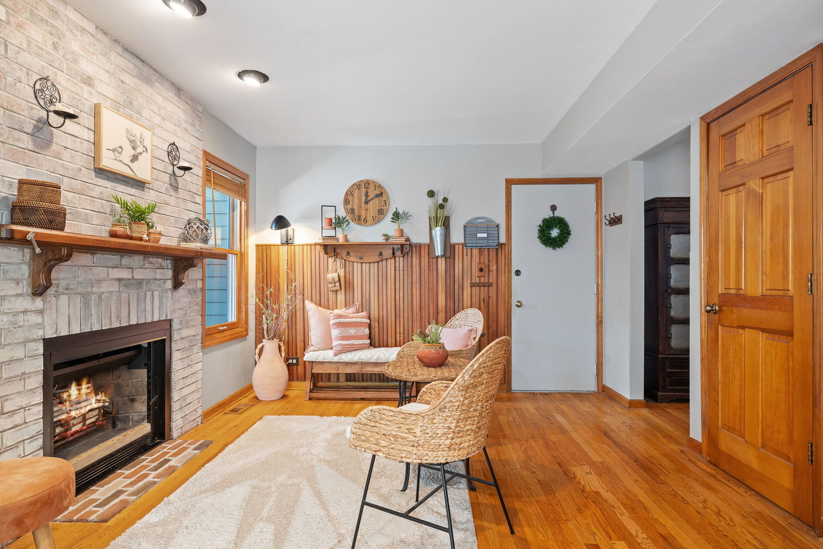 1104 Hyde Park Lane, Naperville, IL 60565