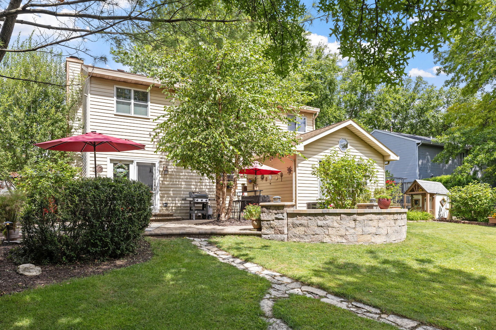 1104 Hyde Park Lane, Naperville, IL 60565