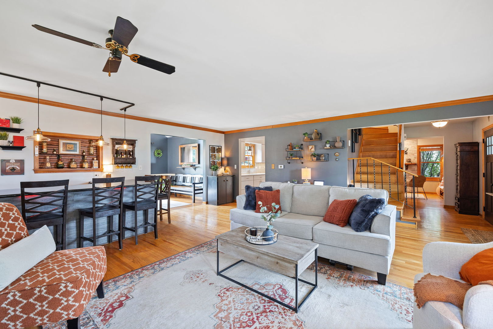 1104 Hyde Park Lane, Naperville, IL 60565