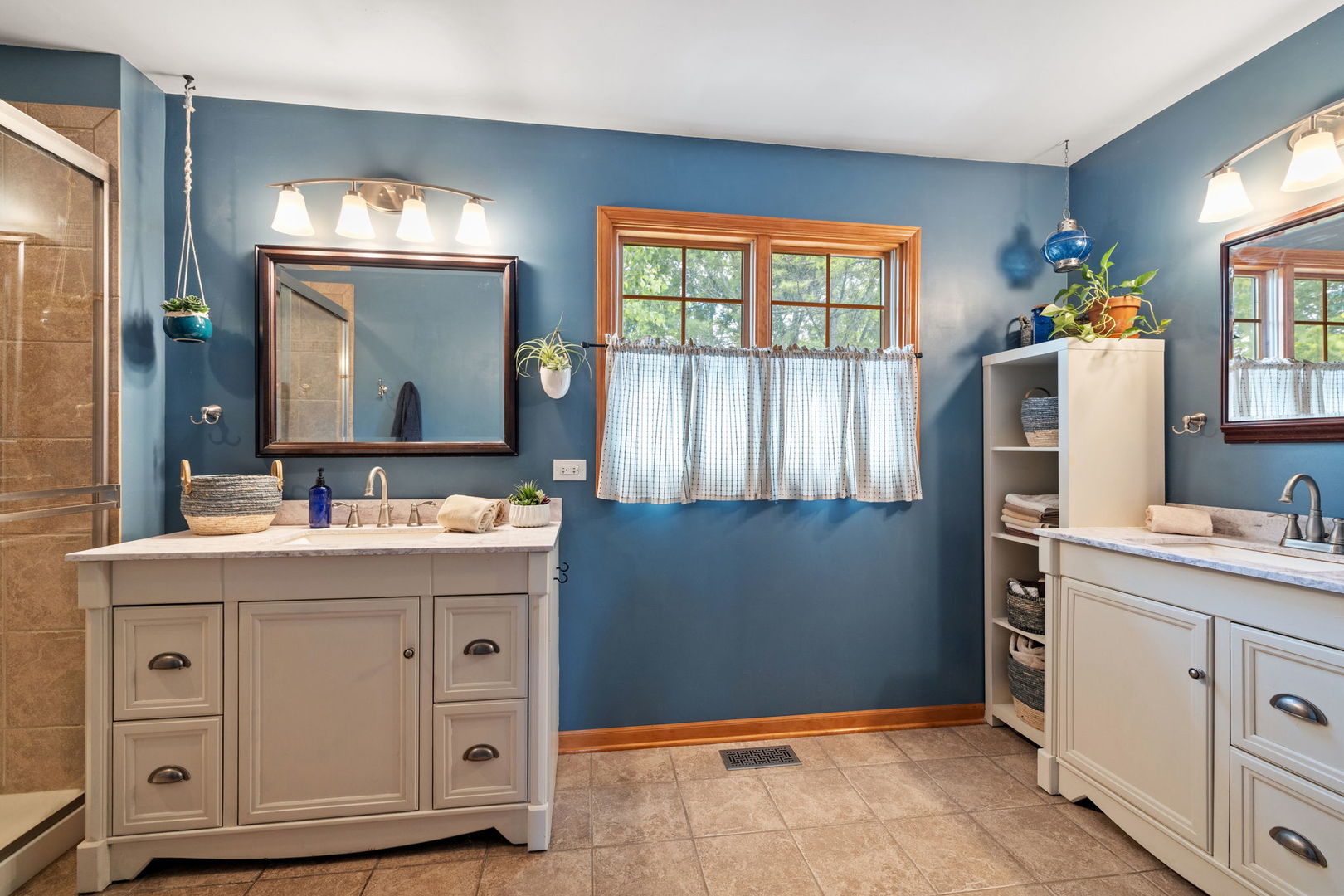 1104 Hyde Park Lane, Naperville, IL 60565