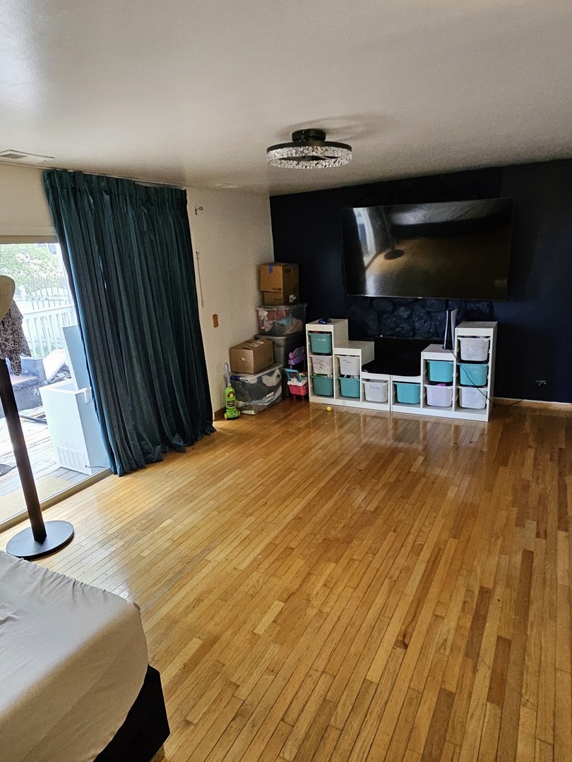 155 HASTINGS MILL Road, Streamwood, IL 60107