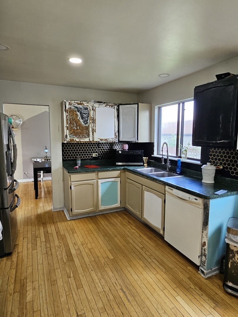 155 HASTINGS MILL Road, Streamwood, IL 60107