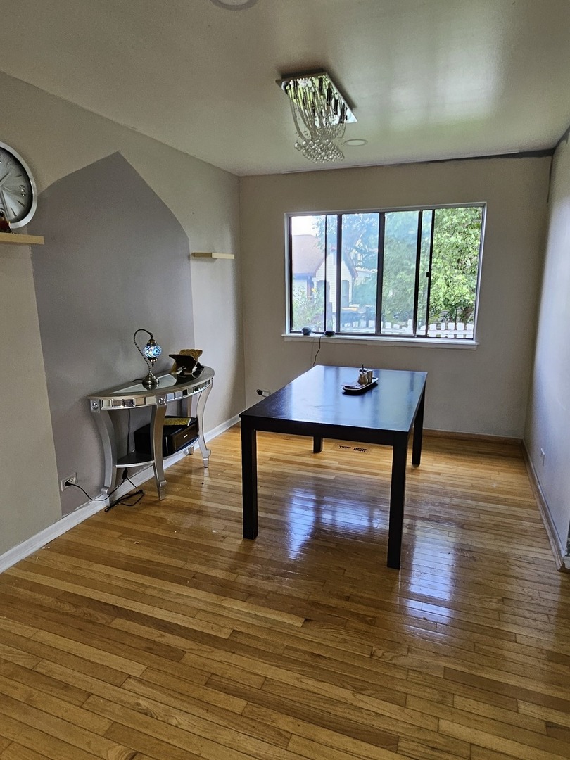 155 HASTINGS MILL Road, Streamwood, IL 60107