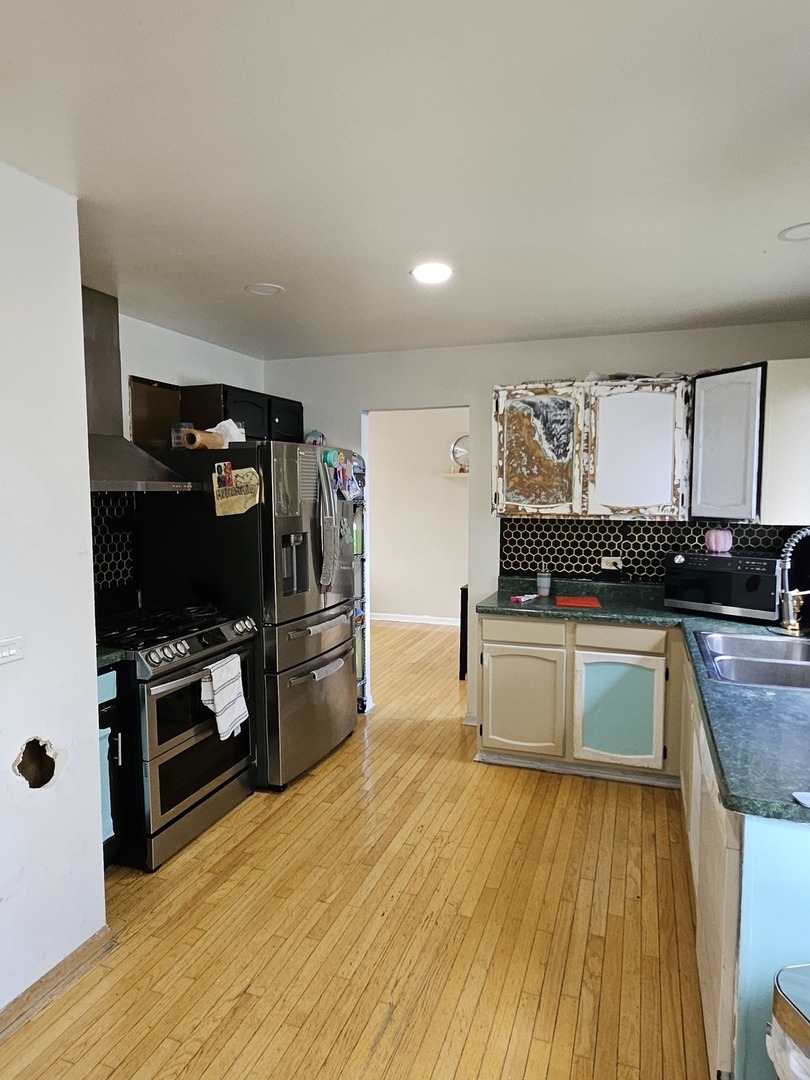 155 HASTINGS MILL Road, Streamwood, IL 60107