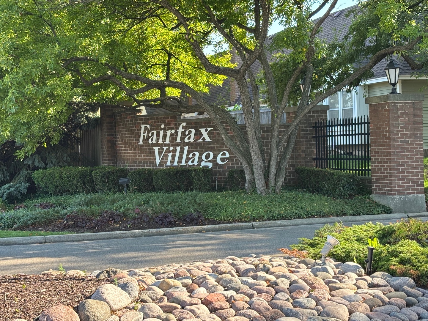 3 Brookton On Auburn Lane, Rolling Meadows, IL 60008
