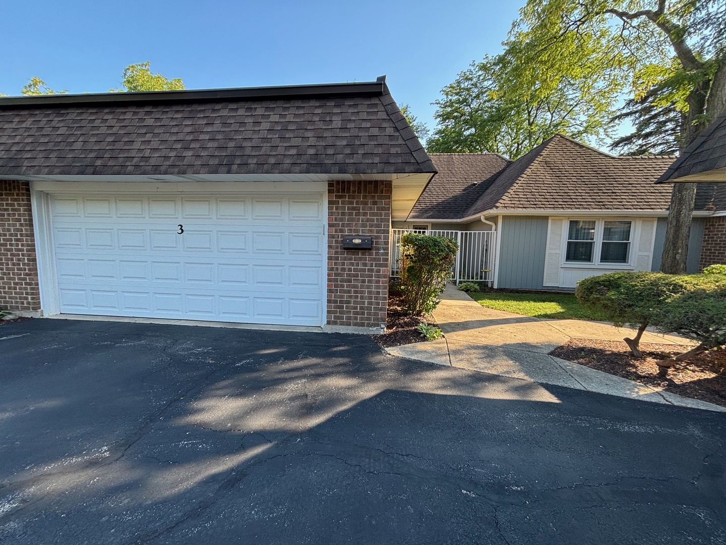 3 Brookton On Auburn Lane, Rolling Meadows, IL 60008