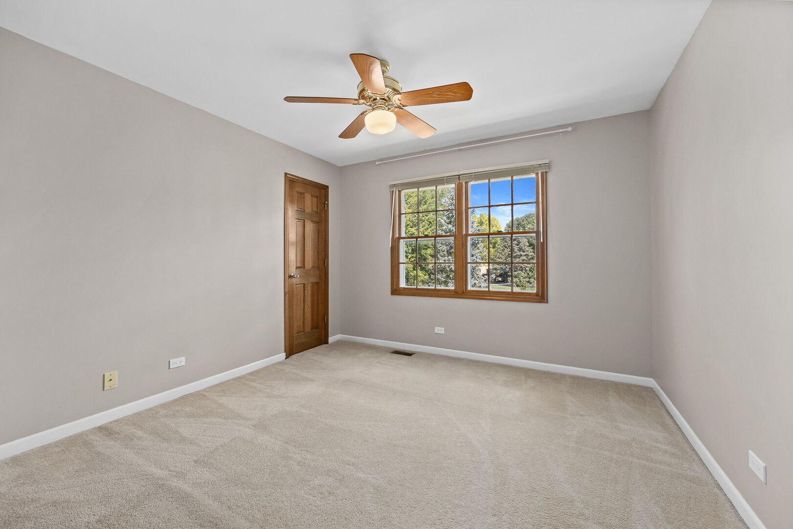 943 W Bailey Road, Naperville, IL 60565