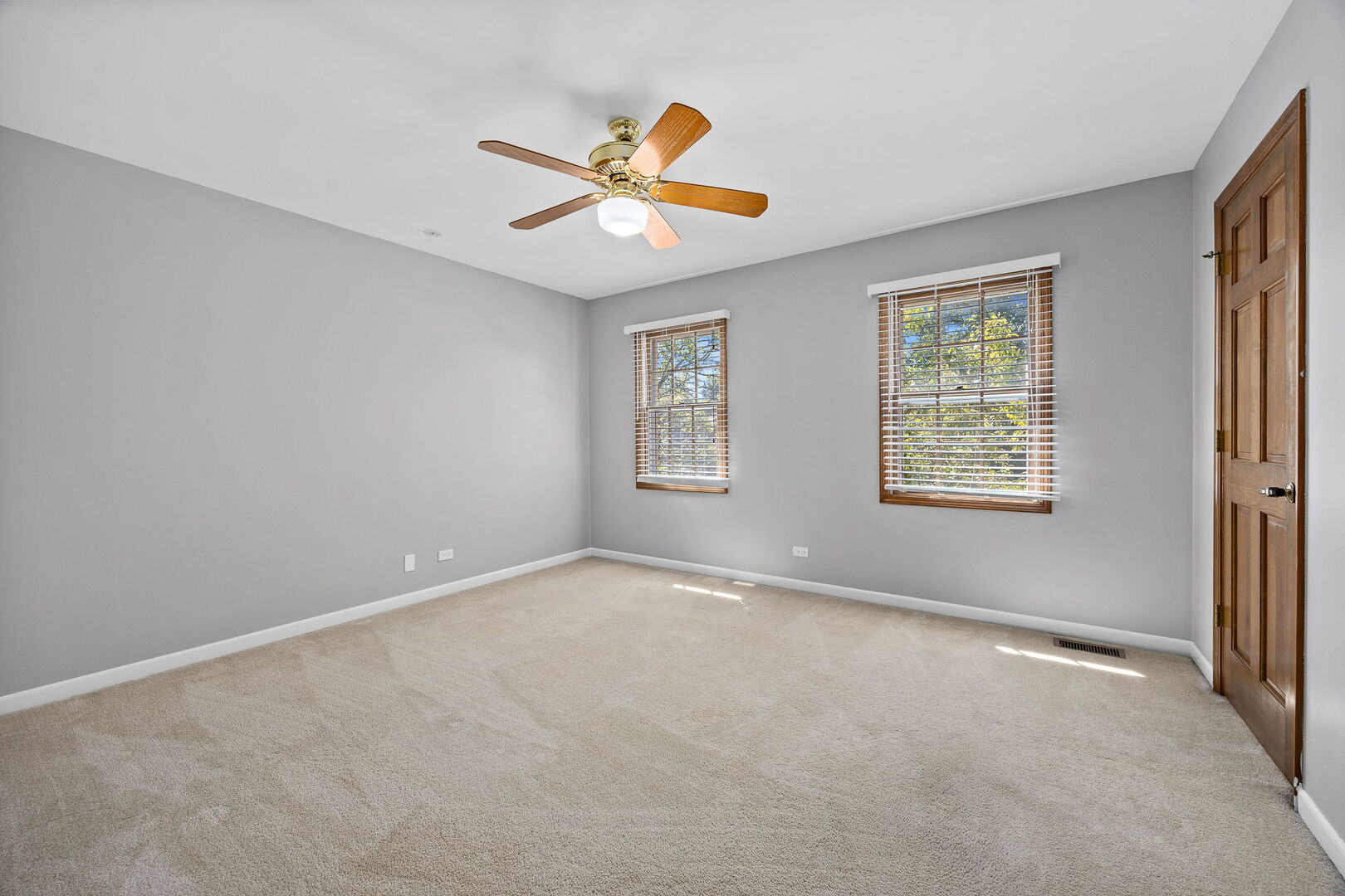 943 W Bailey Road, Naperville, IL 60565