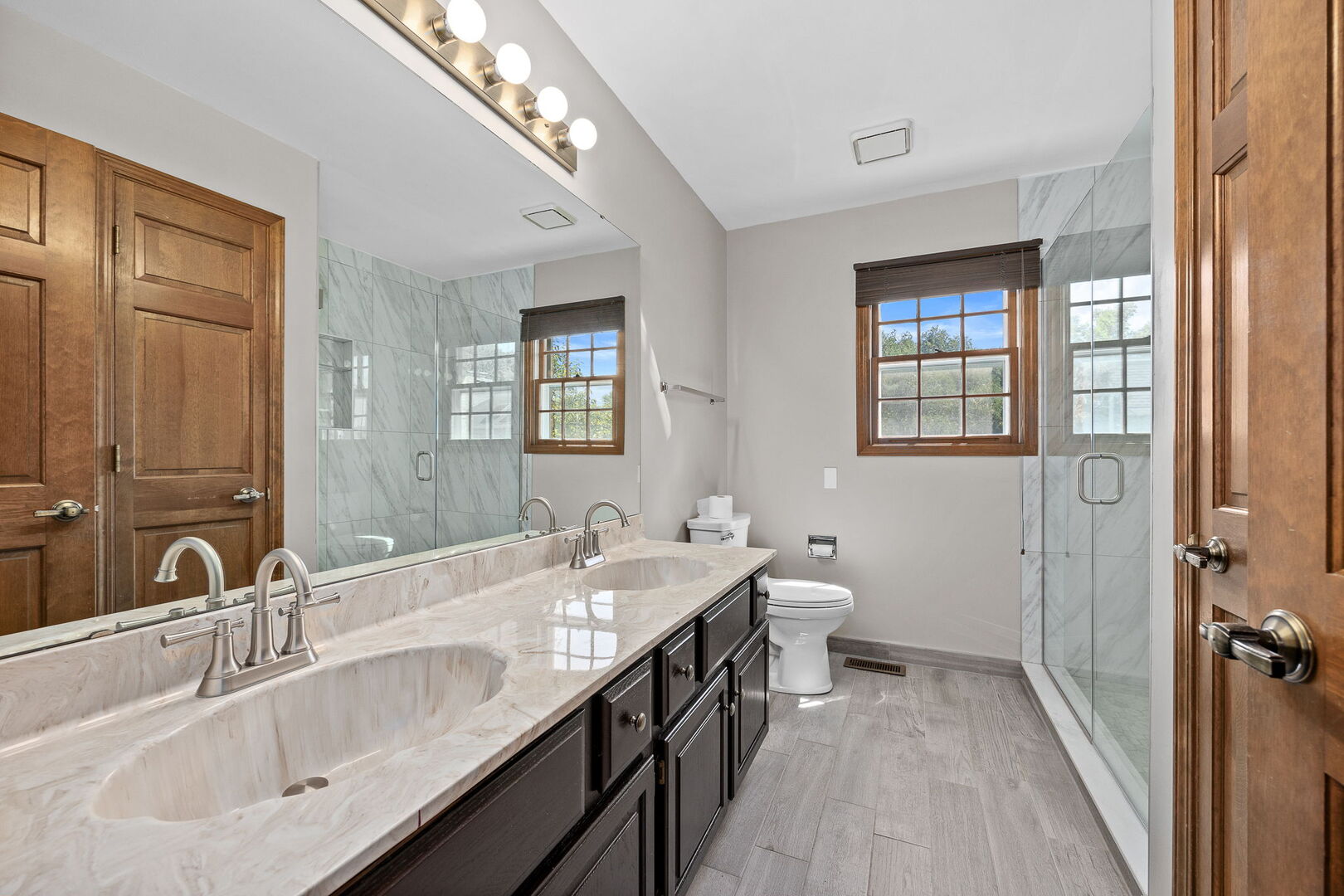 943 W Bailey Road, Naperville, IL 60565