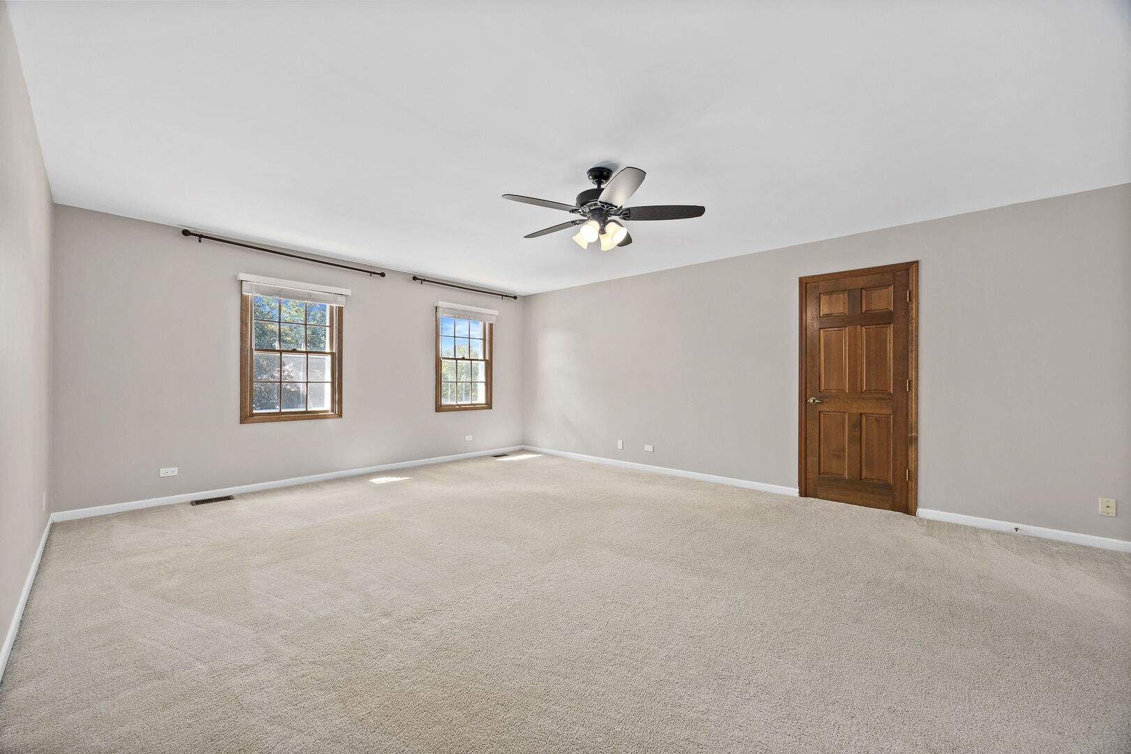 943 W Bailey Road, Naperville, IL 60565