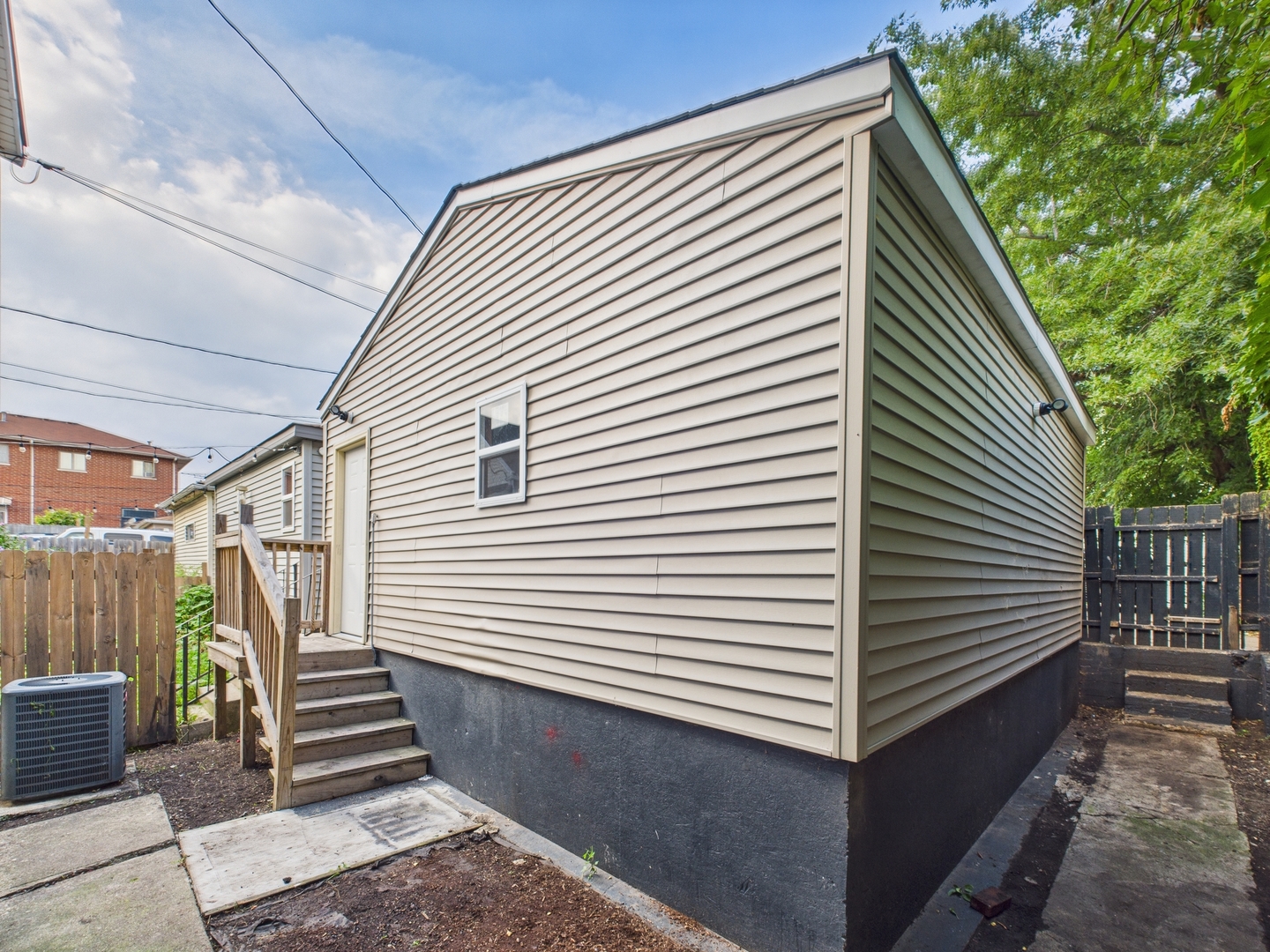 2837 S Farrell Street, Chicago, IL 60608