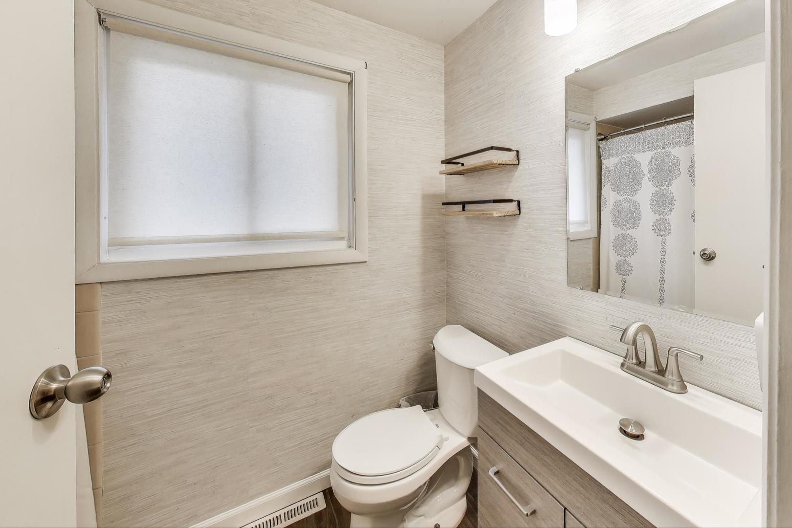 18W271 Kirkland Lane, Villa Park, IL 60181