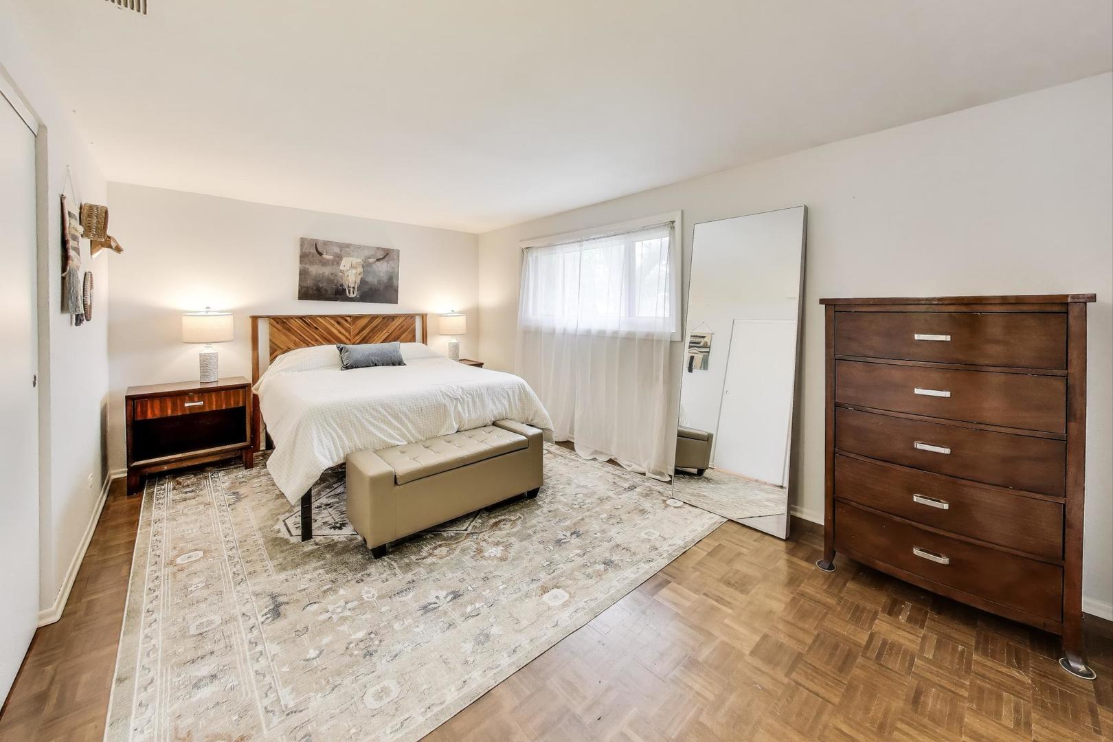18W271 Kirkland Lane, Villa Park, IL 60181