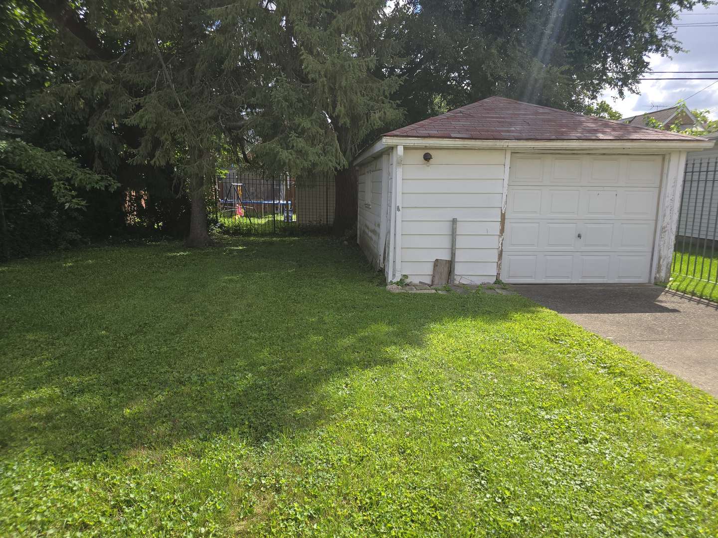 10827 S Peoria Street, Chicago, IL 60643
