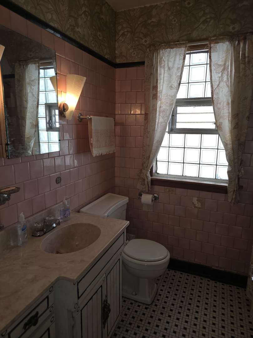 10827 S Peoria Street, Chicago, IL 60643