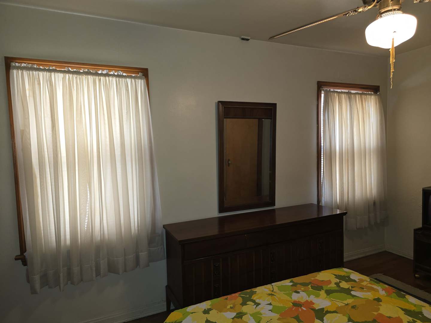 10827 S Peoria Street, Chicago, IL 60643
