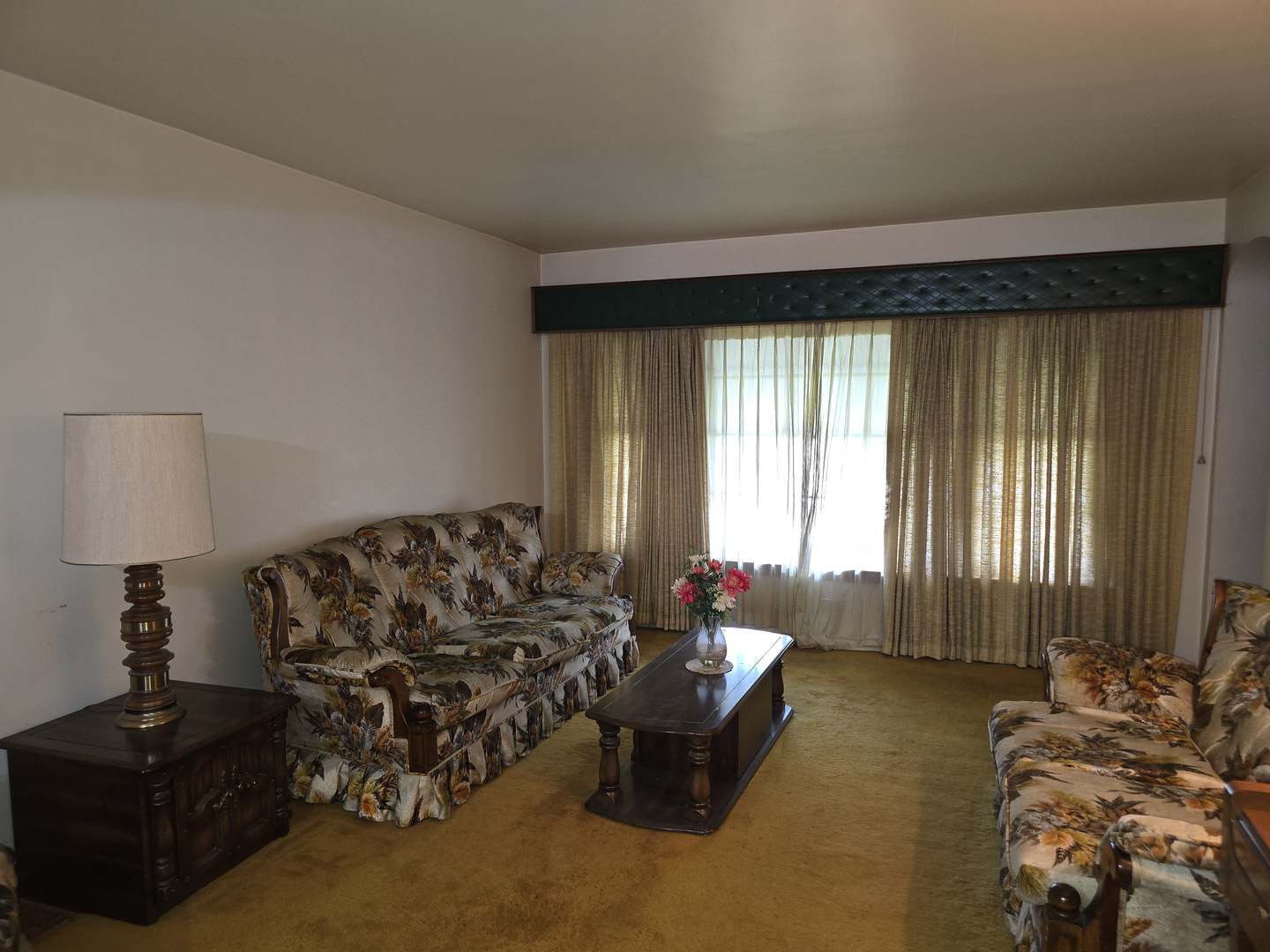 10827 S Peoria Street, Chicago, IL 60643