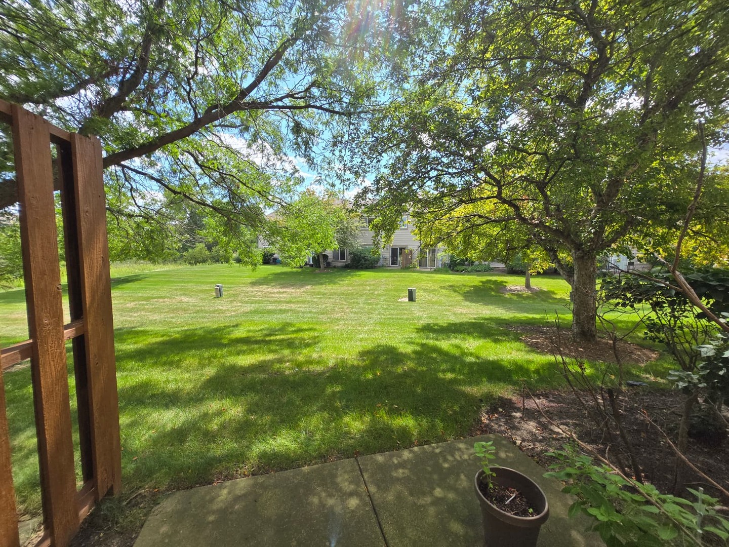 945 Parkhill Circle, Aurora, IL 60502