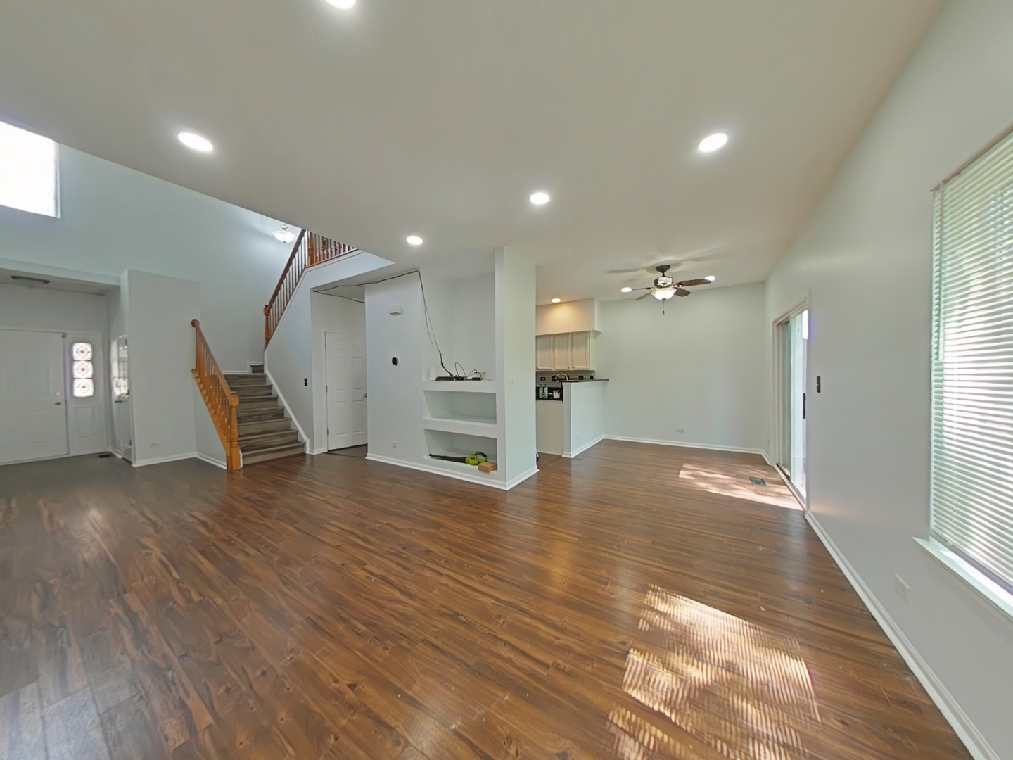 945 Parkhill Circle, Aurora, IL 60502