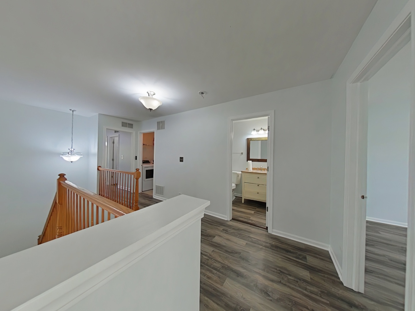 945 Parkhill Circle, Aurora, IL 60502