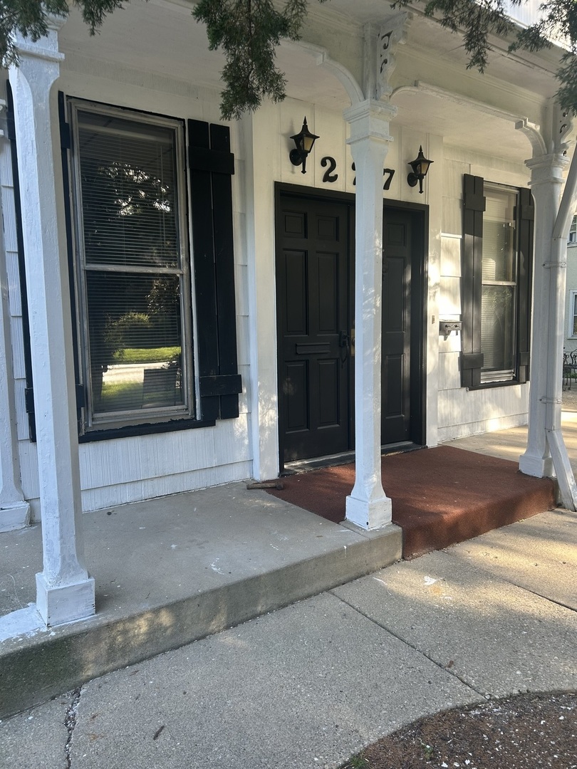 227 N 1st Street #227-front, Geneva, IL 60134