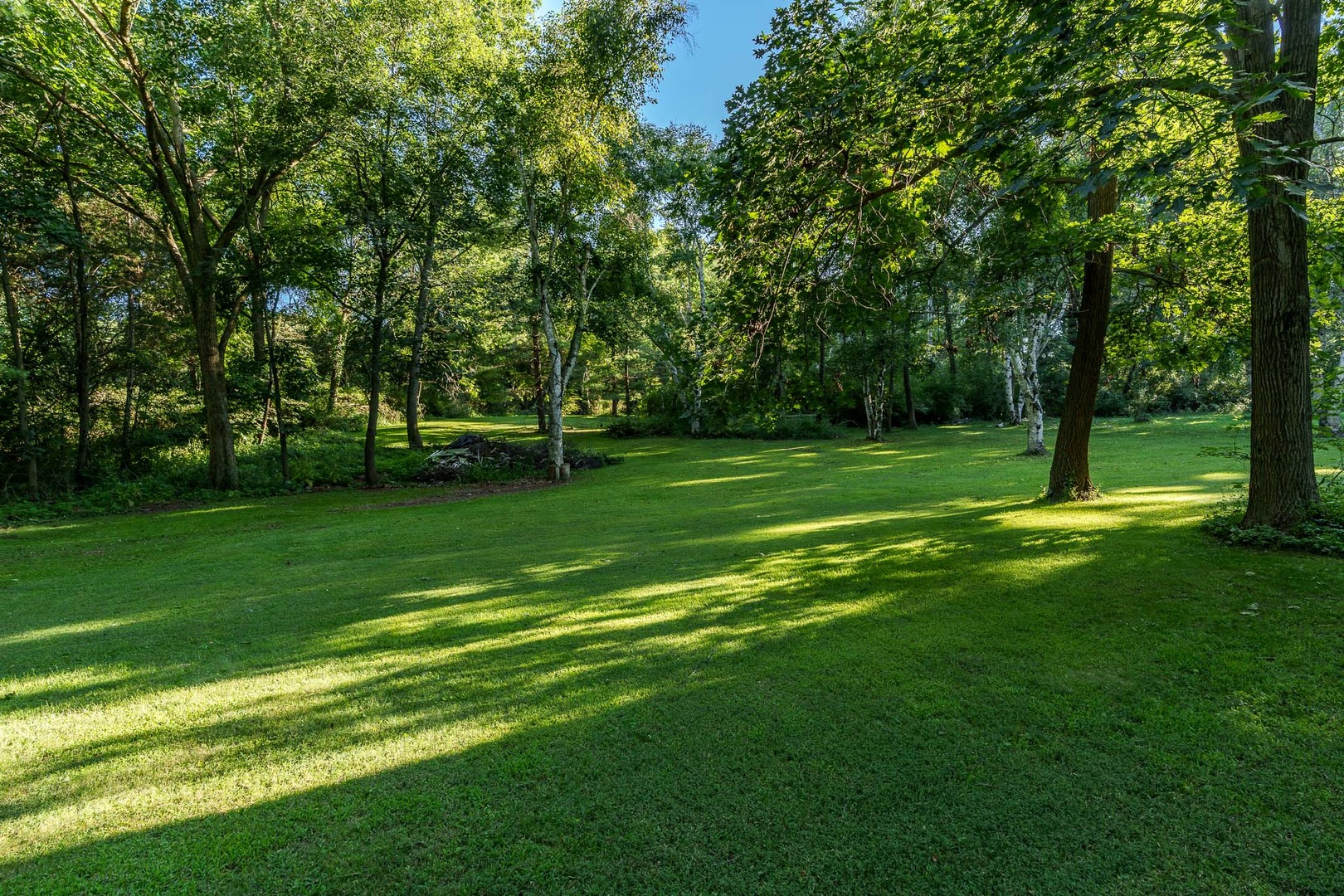 8383 E Crockett Road, Roscoe, IL 61073