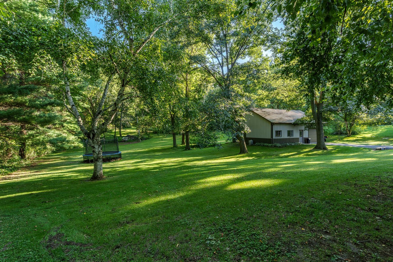8383 E Crockett Road, Roscoe, IL 61073
