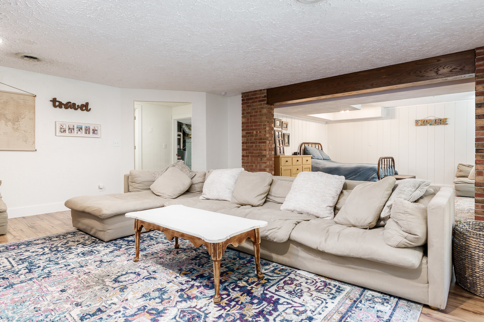 8383 E Crockett Road, Roscoe, IL 61073