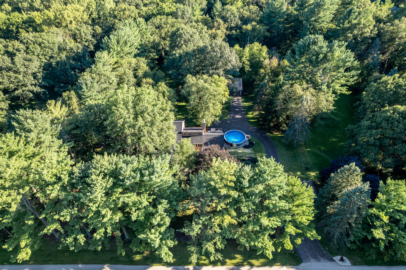 8383 E Crockett Road, Roscoe, IL 61073
