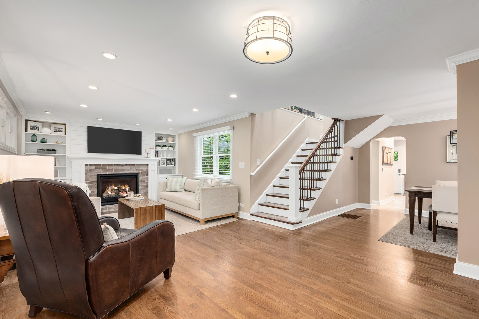 5313 Washington Street, Downers Grove, IL 60515