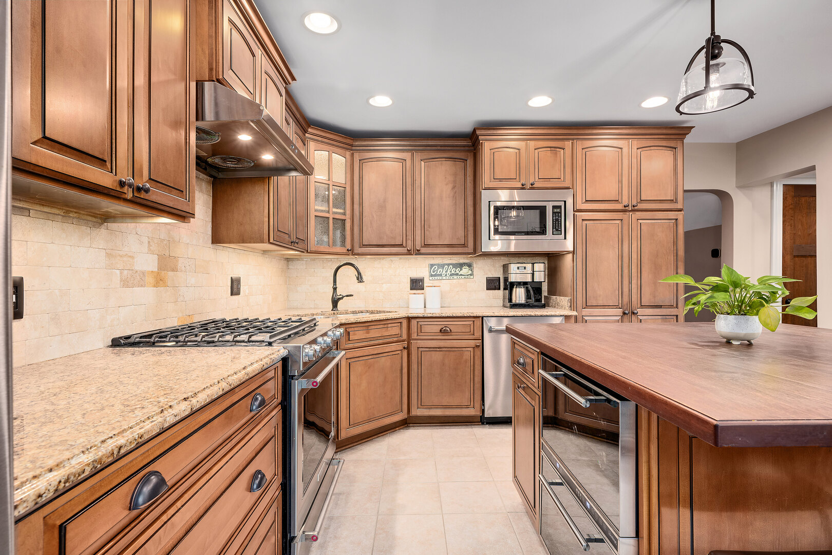 5313 Washington Street, Downers Grove, IL 60515