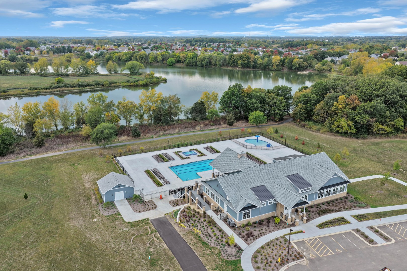 909 Forestview Way, Antioch, IL 60002