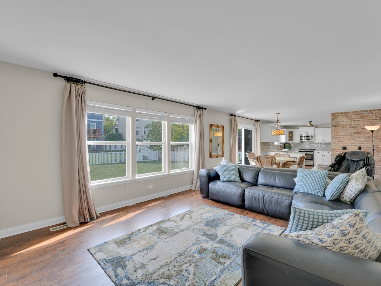 909 Forestview Way, Antioch, IL 60002