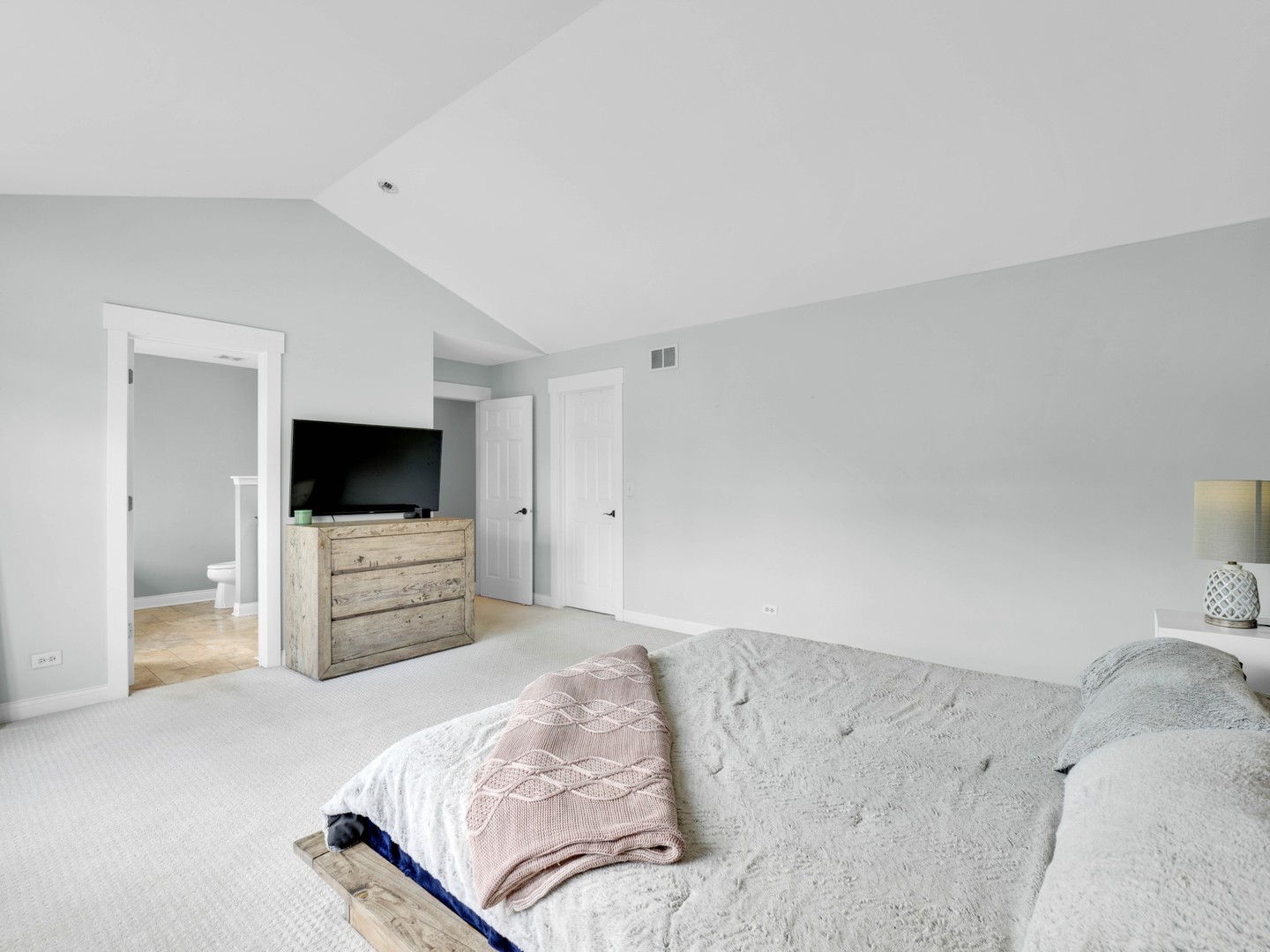 909 Forestview Way, Antioch, IL 60002