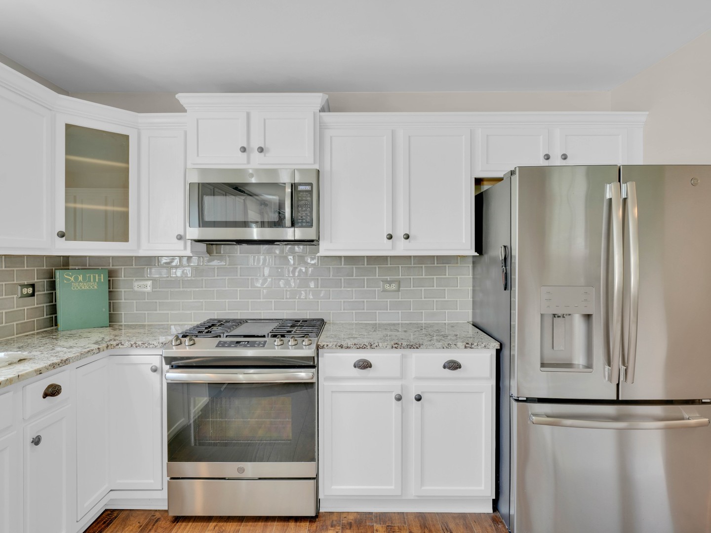 909 Forestview Way, Antioch, IL 60002