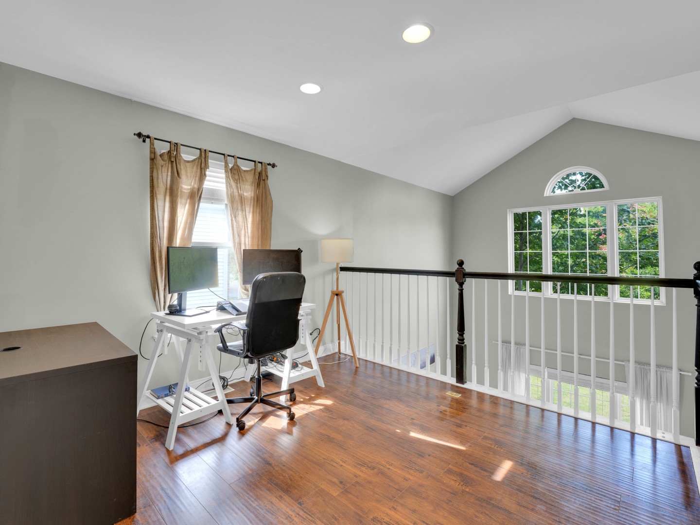 909 Forestview Way, Antioch, IL 60002