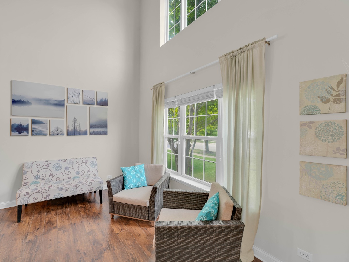 909 Forestview Way, Antioch, IL 60002