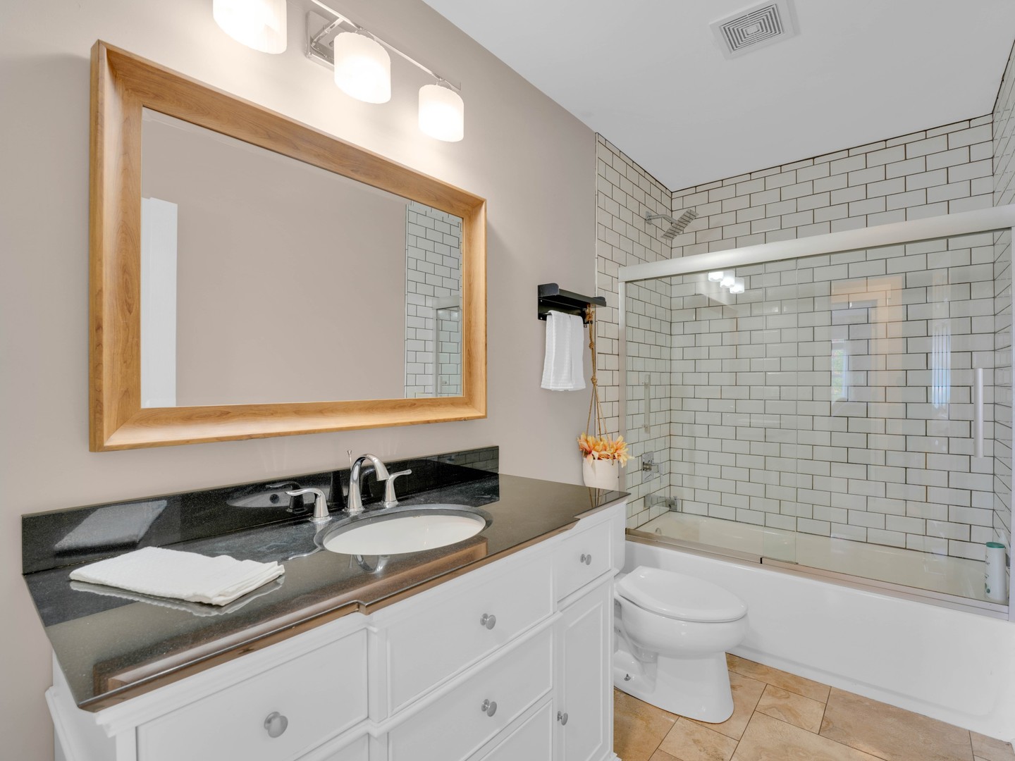 909 Forestview Way, Antioch, IL 60002